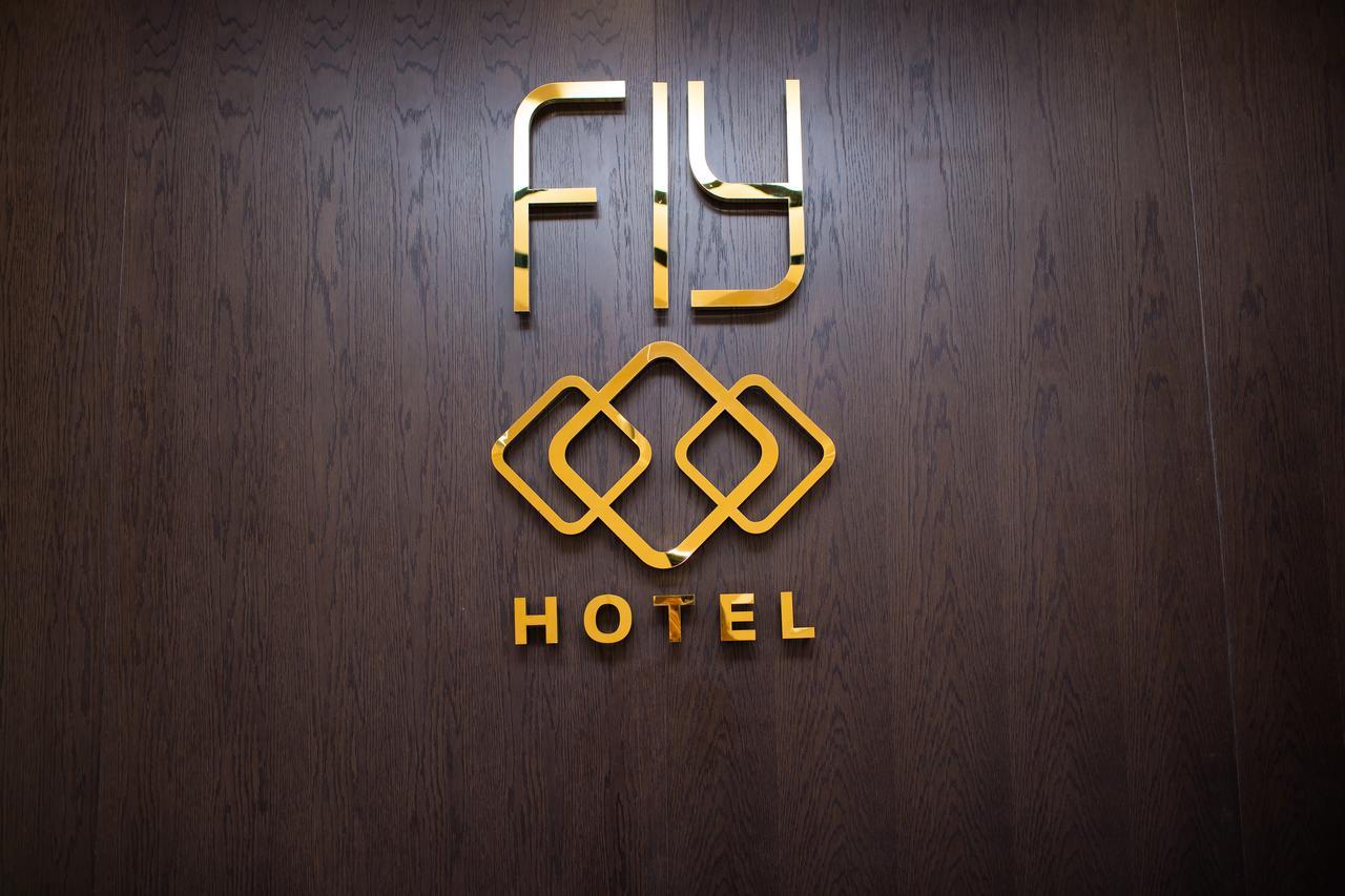 Fly Hotel Libreville Buitenkant foto
